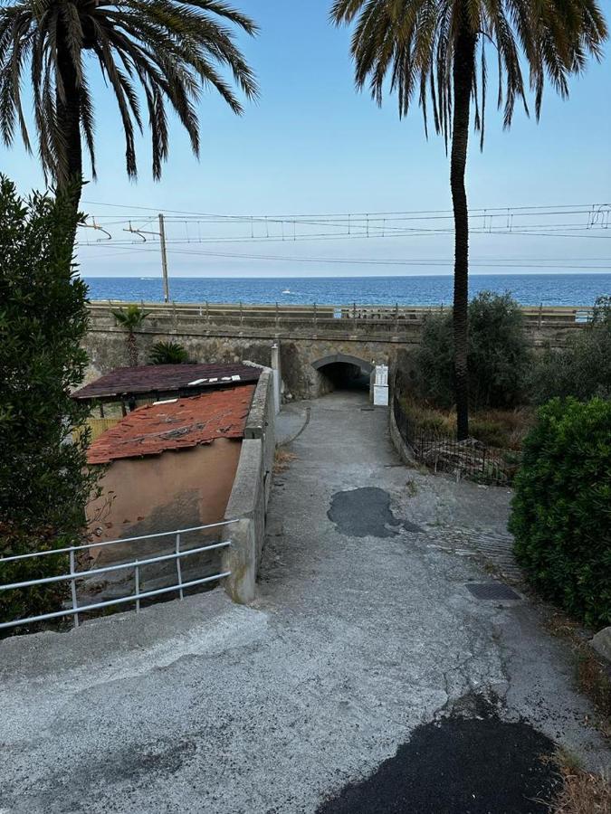 La Via Sul Mare Lägenhet Bordighera Exteriör bild